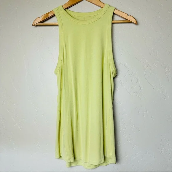 Lululemon Women’s Hold Tight Crewneck Tank Top Size 6 - Picture 4 of 7